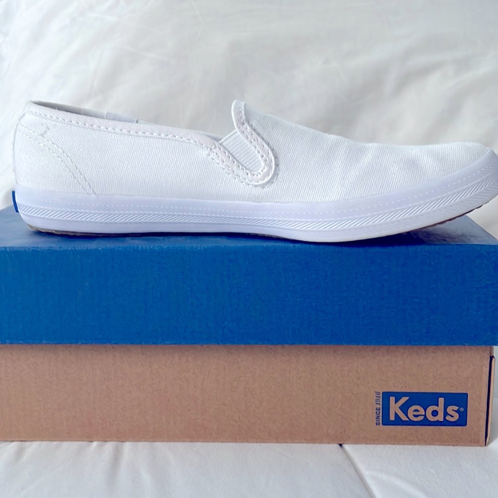 Keds Champion slip on sneaker size 5